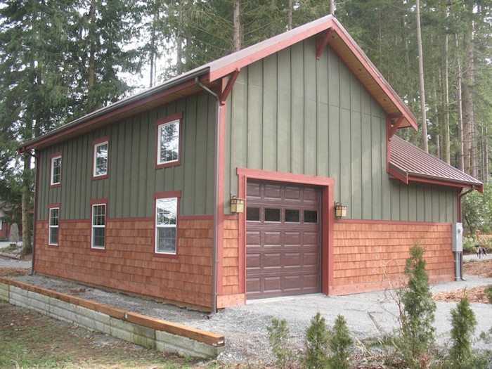 Garages Pole Barn Builder specializing in Post Frame