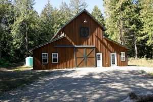 A rear view of a pole garage built by Spane Buildings in Washington State