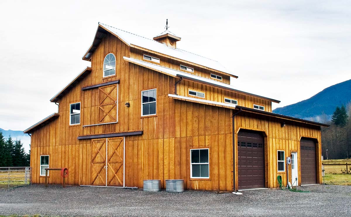 Garage built by Spane Buildings in Puyallup Washington State